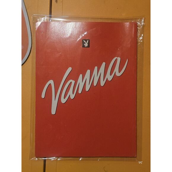 Playboy Special Edition Vanna White Ultimate Photo Collection Vintage Magazine - Picture 2 of 2